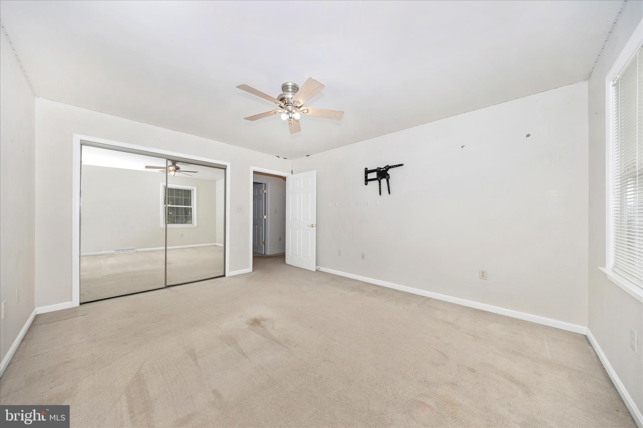 COLONIAL PARK EAST - Residential