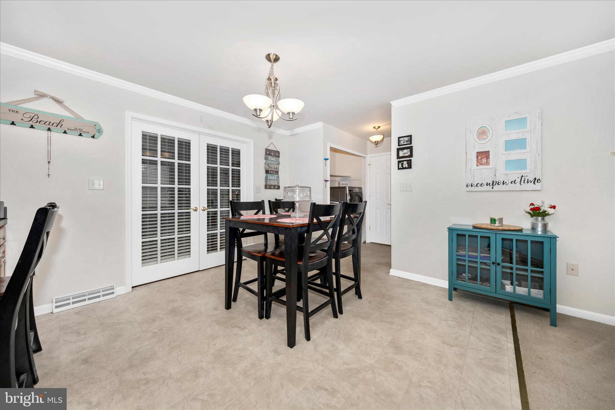 COLONIAL PARK EAST - Residential