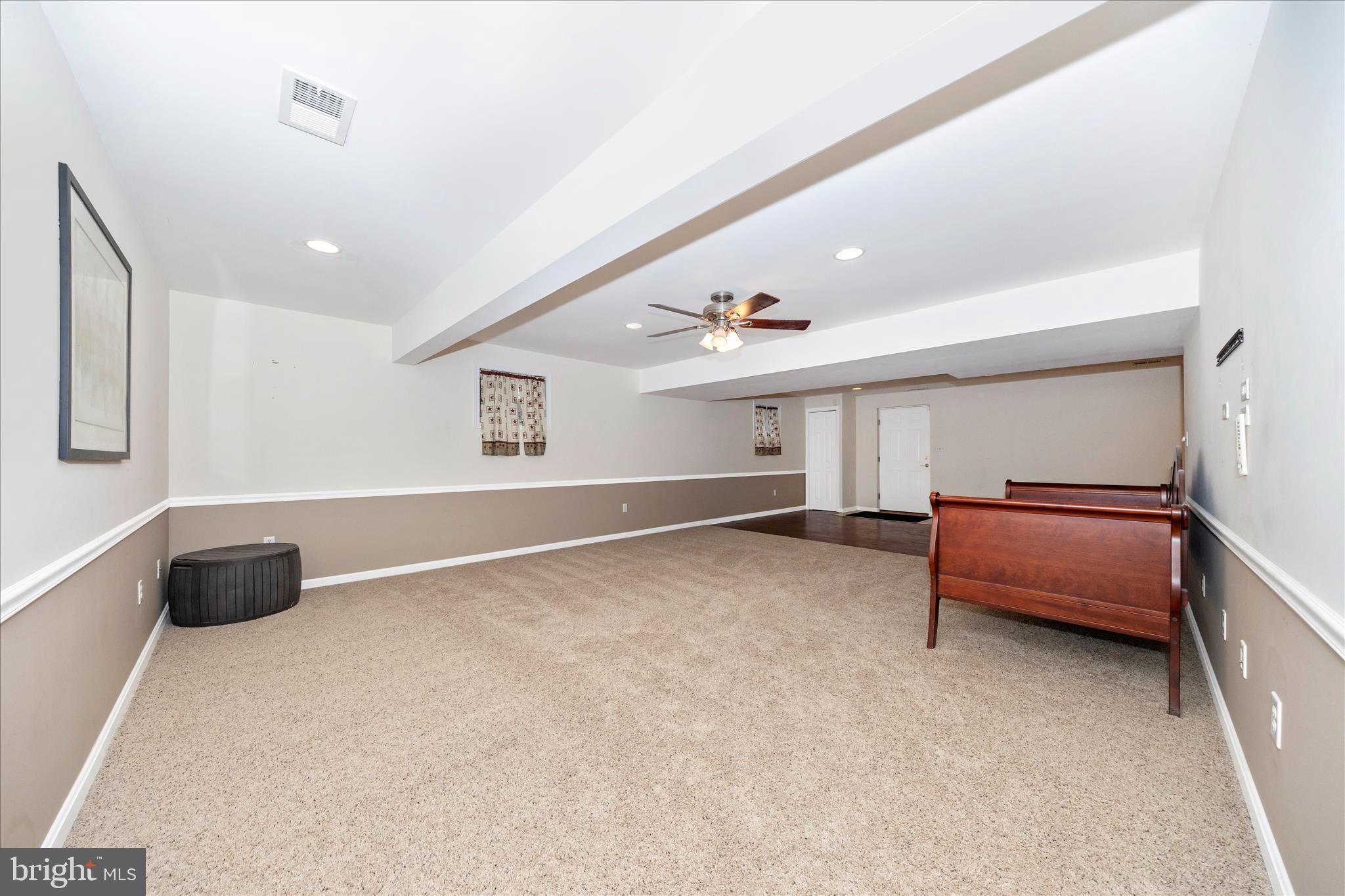 COLONIAL PARK EAST - Residential