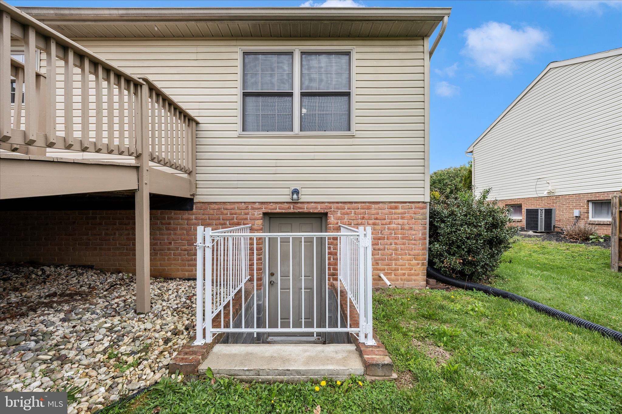 COLONIAL PARK EAST - Residential