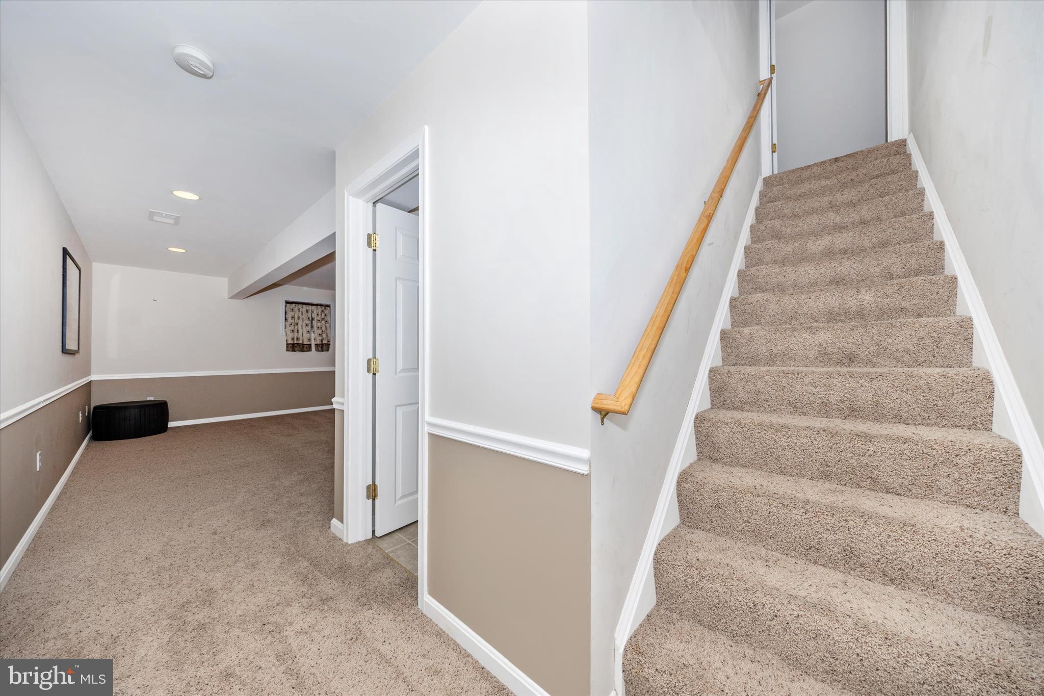 COLONIAL PARK EAST - Residential