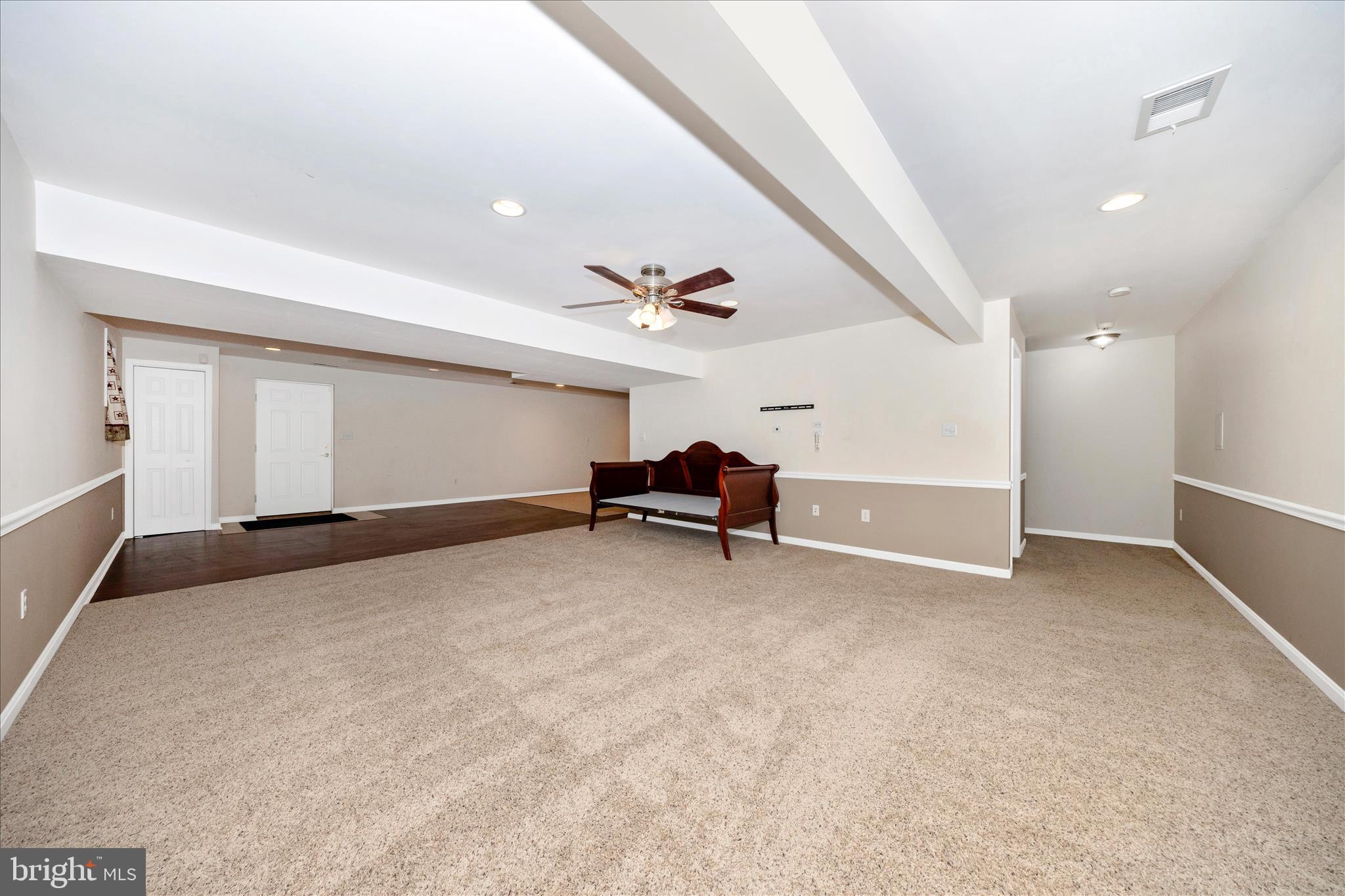 COLONIAL PARK EAST - Residential