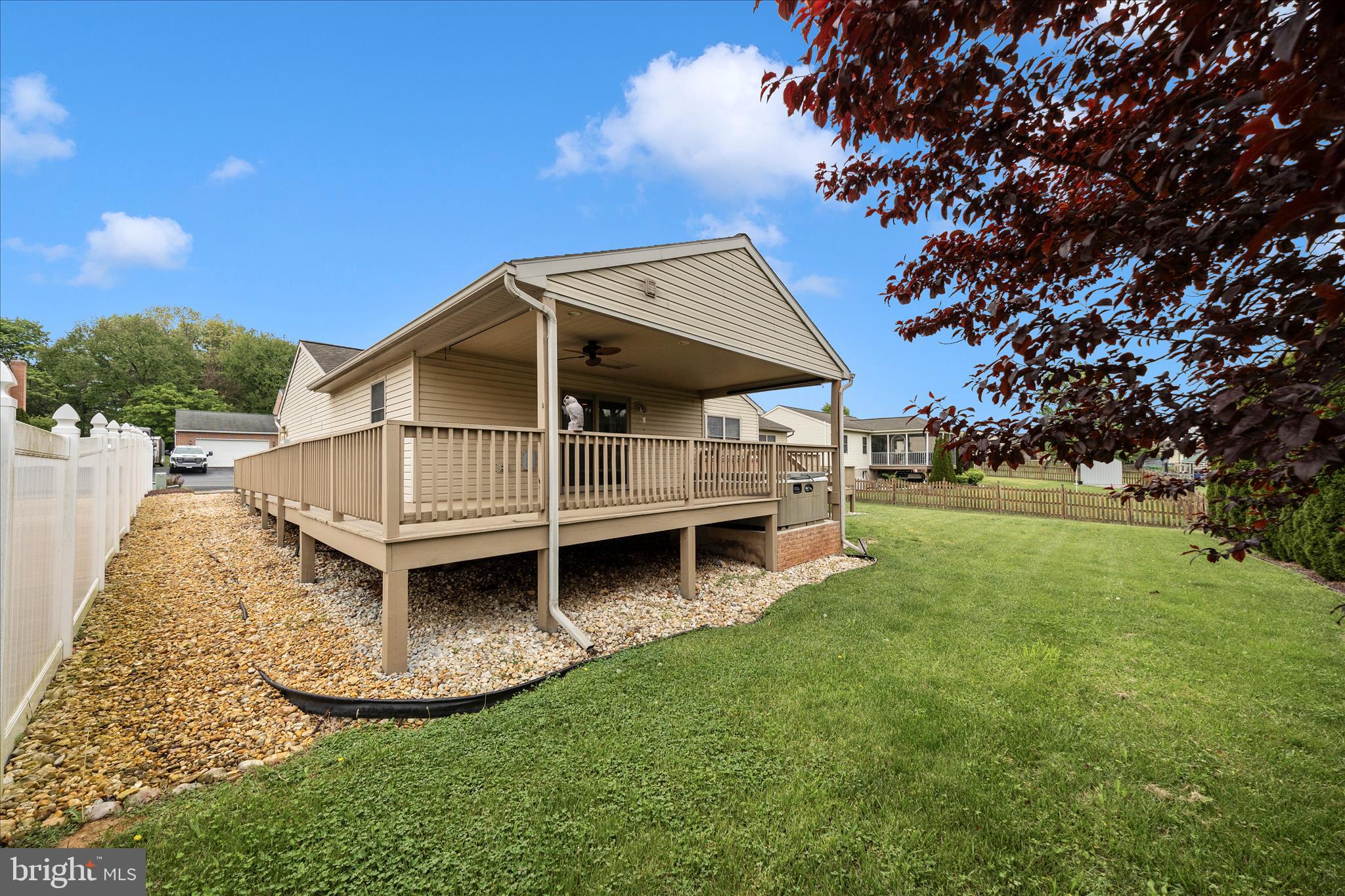 COLONIAL PARK EAST - Residential
