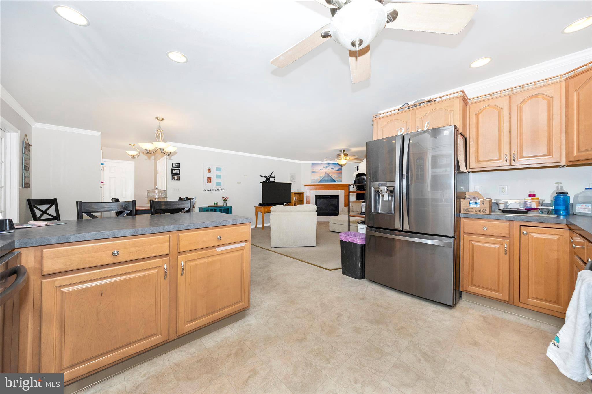 COLONIAL PARK EAST - Residential