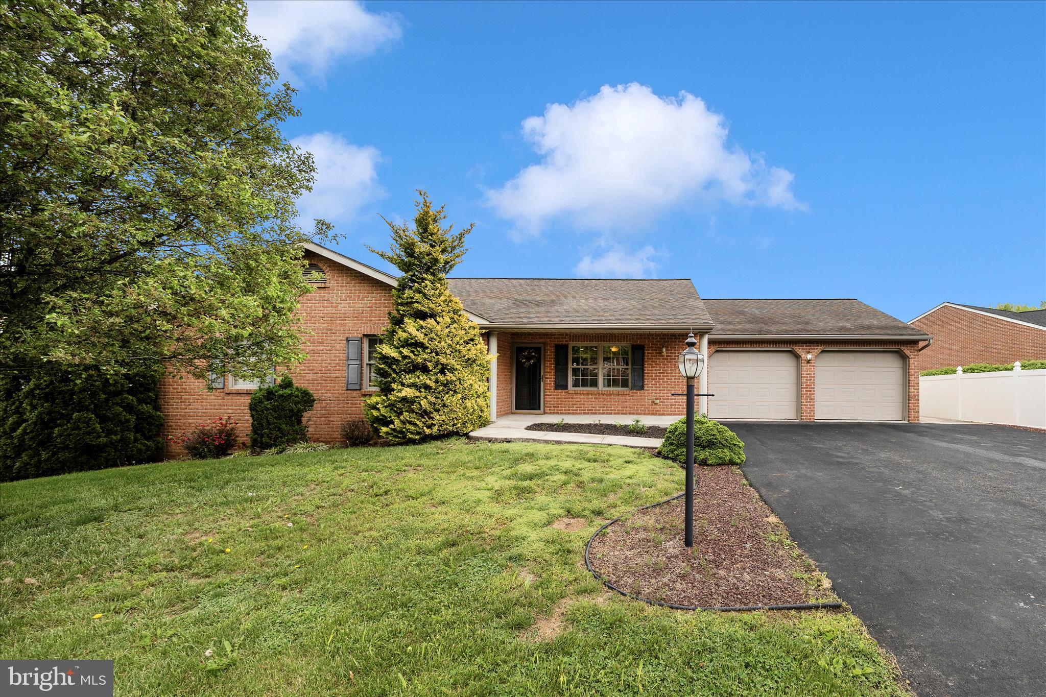 COLONIAL PARK EAST - Residential