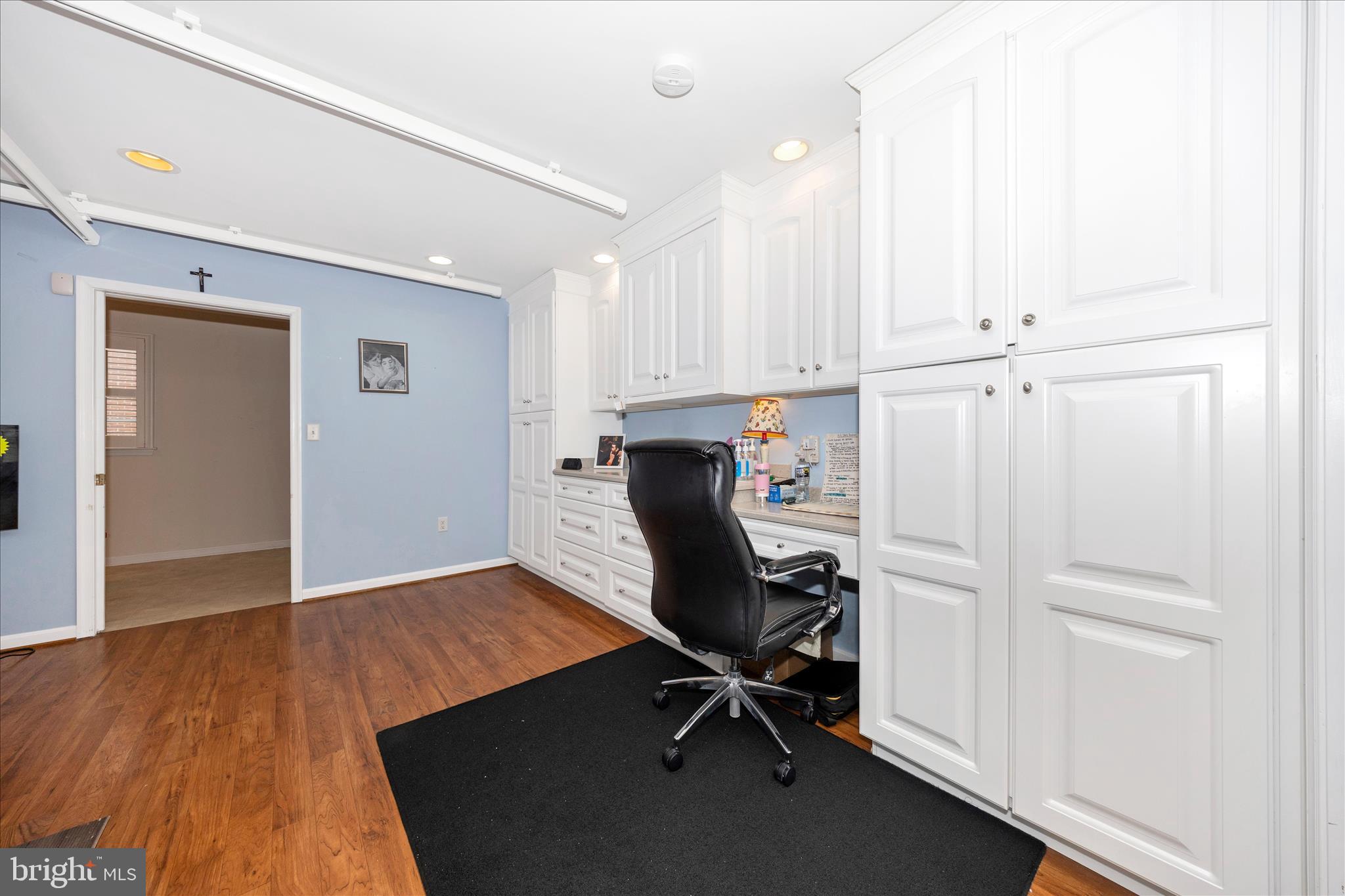 COLONIAL PARK EAST - Residential