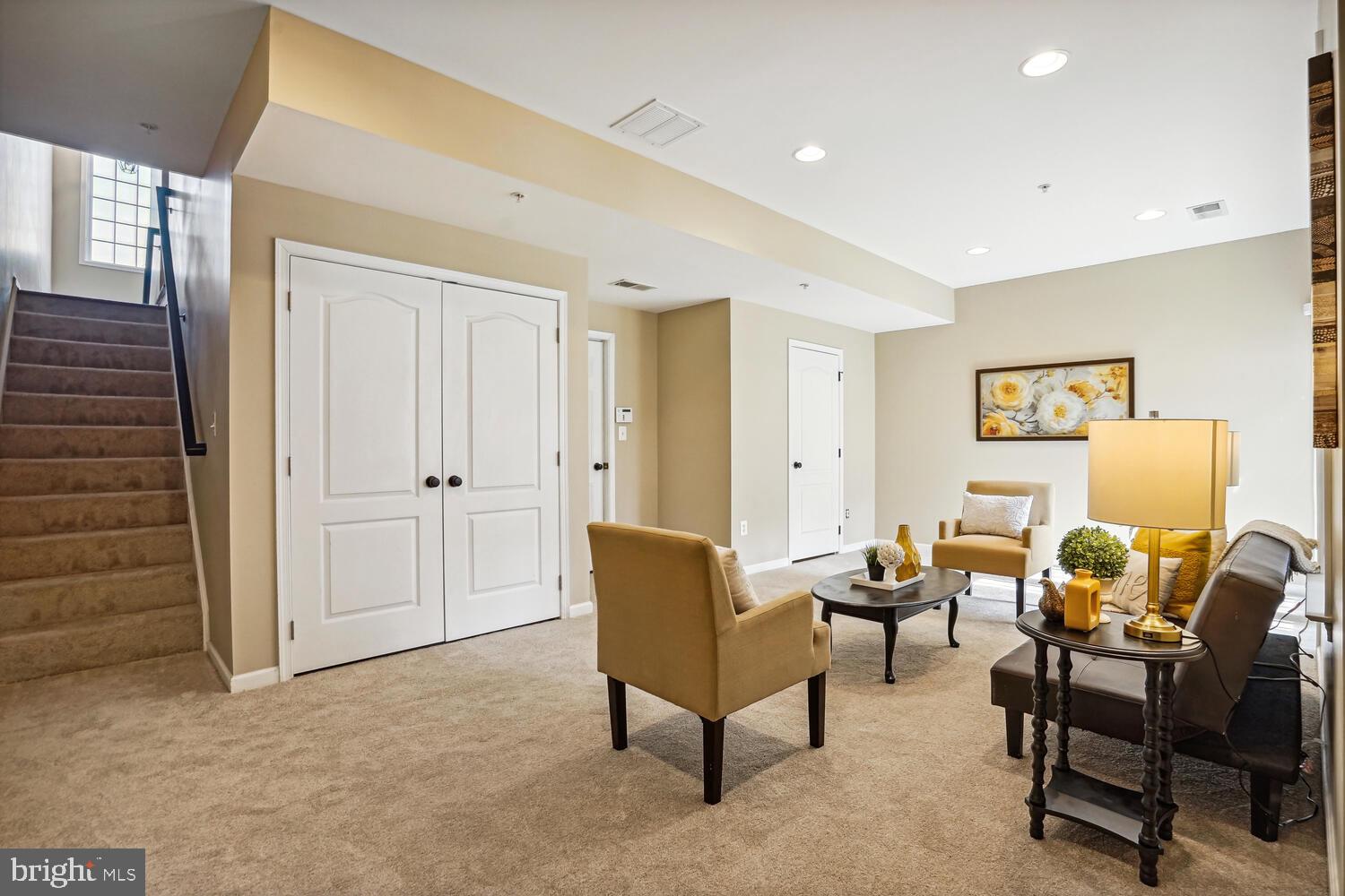 MARLBORO RIDGE - Residential