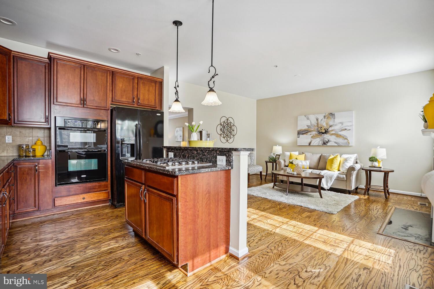 MARLBORO RIDGE - Residential