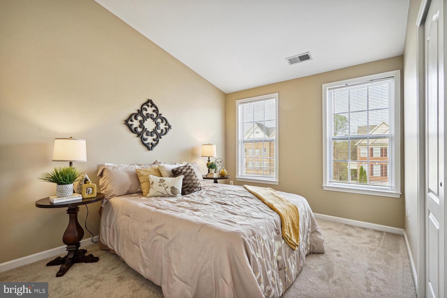 MARLBORO RIDGE - Residential