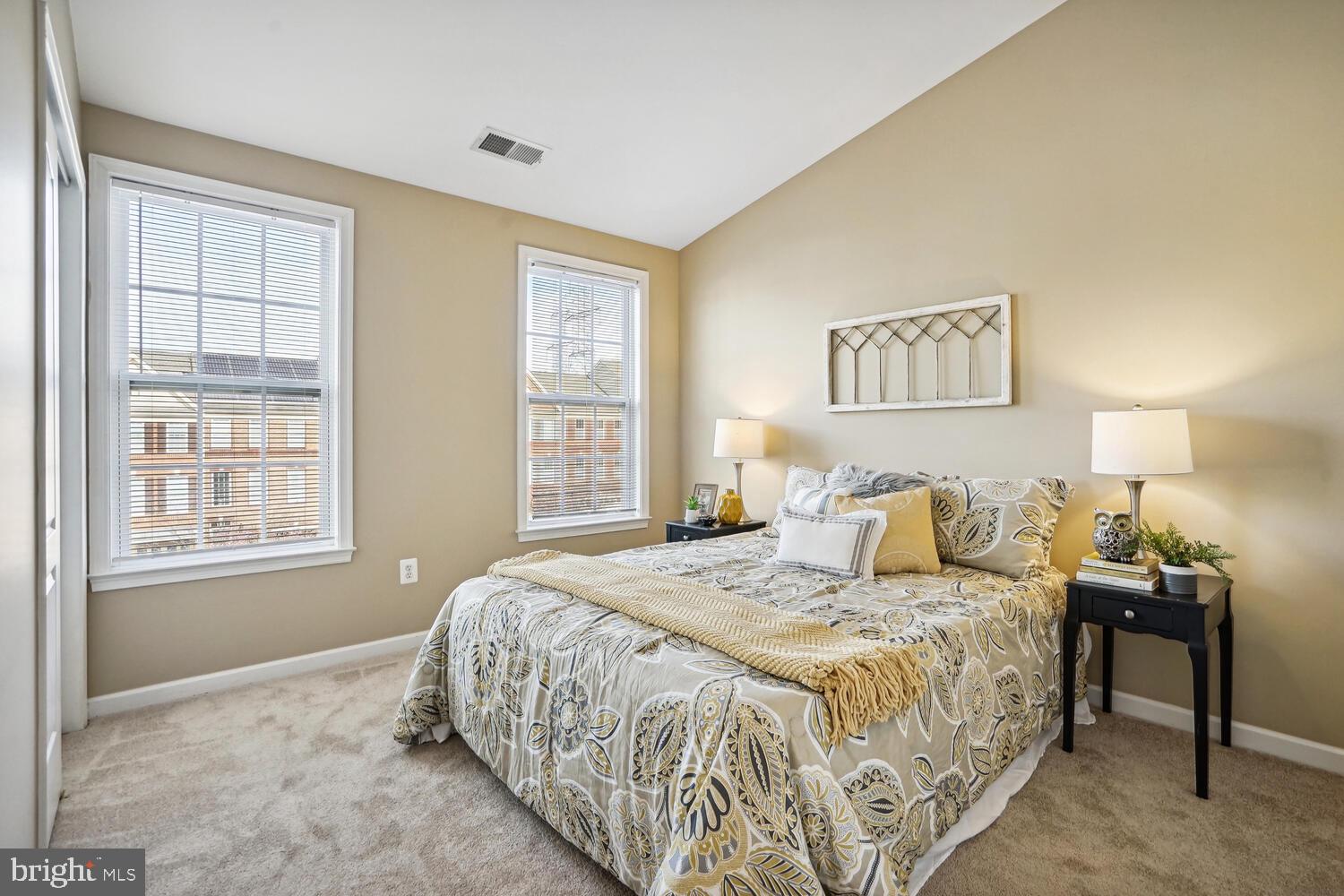 MARLBORO RIDGE - Residential