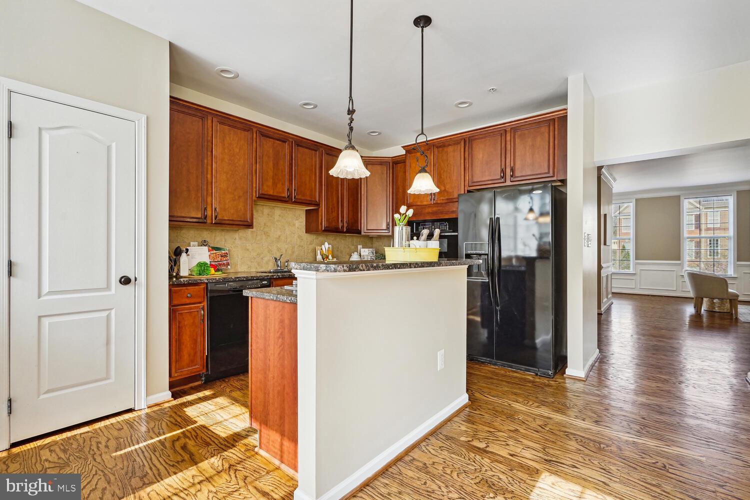 MARLBORO RIDGE - Residential