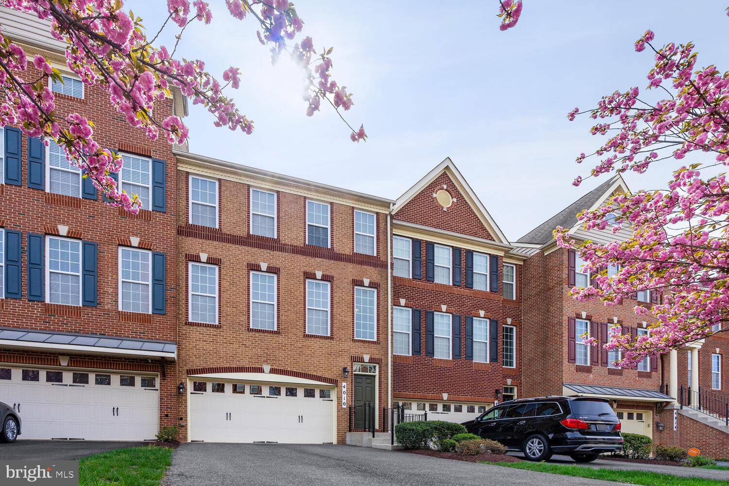 MARLBORO RIDGE - Residential