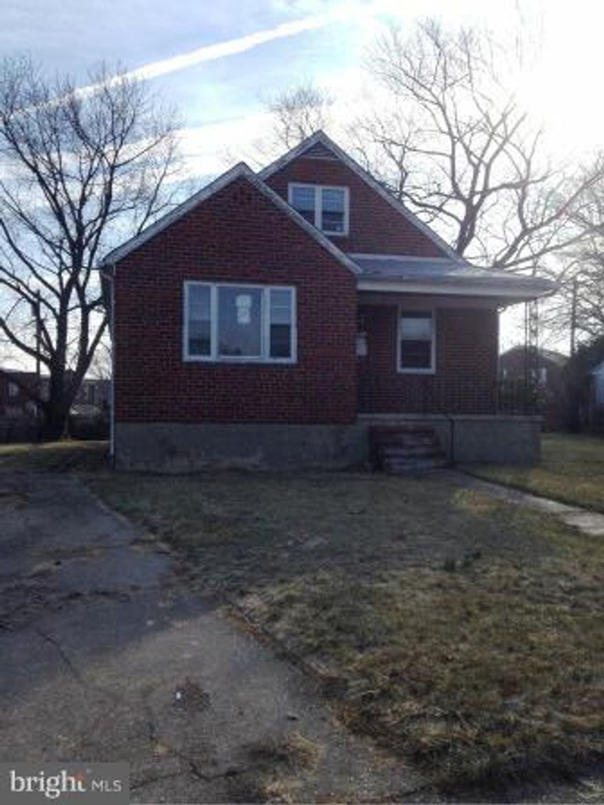NICE BRICK CAPE COD ON QUIET CUL-DE-SAC FEATURES 4 BR 1.5 BA, HARDWOOD FLOORS, NICE SIZE YARD. PROPERTY NEEDS SOME WORK BUT HAS LOTS OF POTENTIAL. CLOSE TO ALL MAJOR ROUTES AND BUS LINES. SOLD AS-IS.GR/HOA/Condo/FF fees TBD by buyer.>>AGENTS   SEE AGENT REMARKS FOR OFFER INSTRUCTIONS.