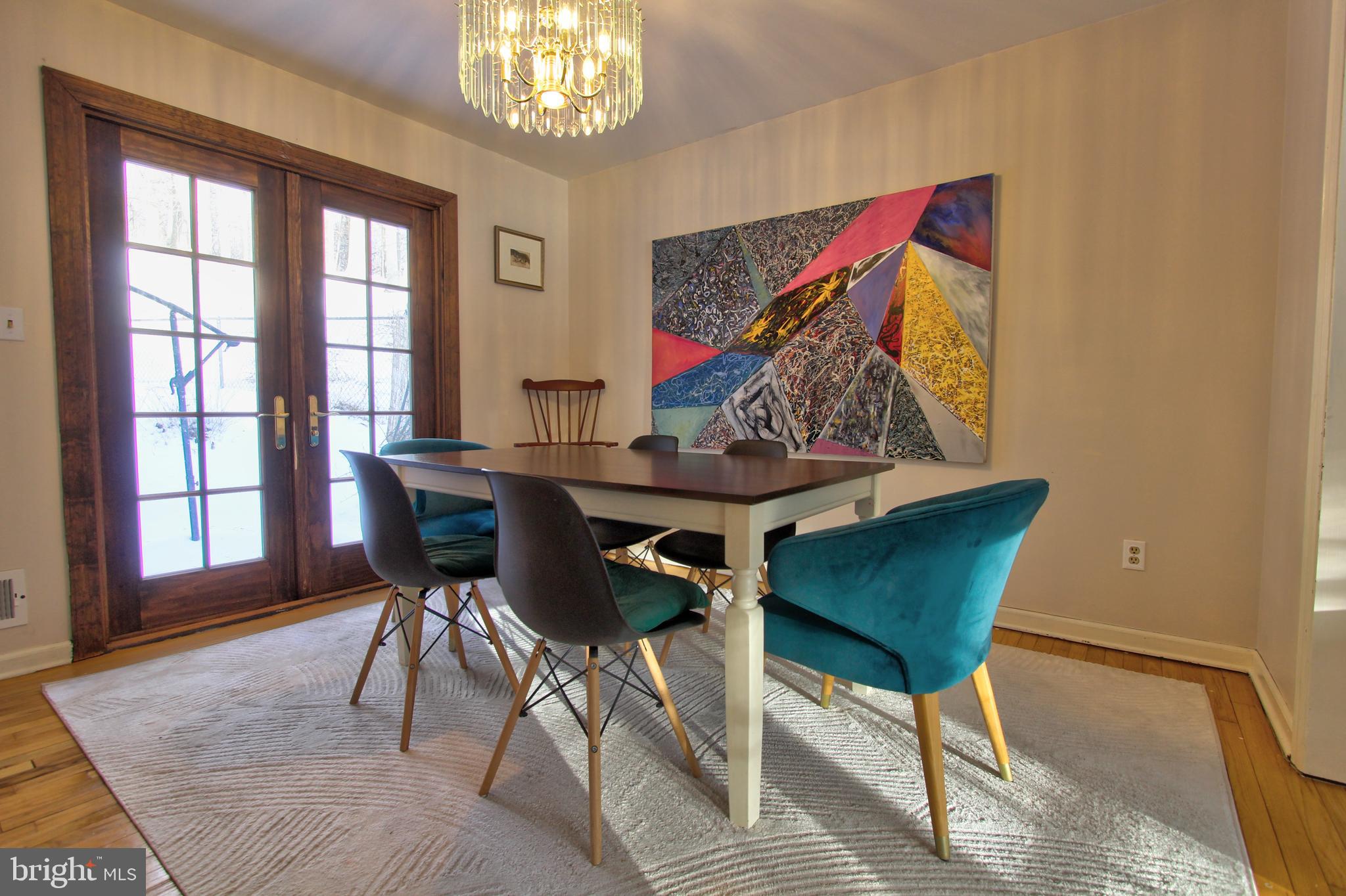 32 CHERRYVILLE HOLLOW ROAD