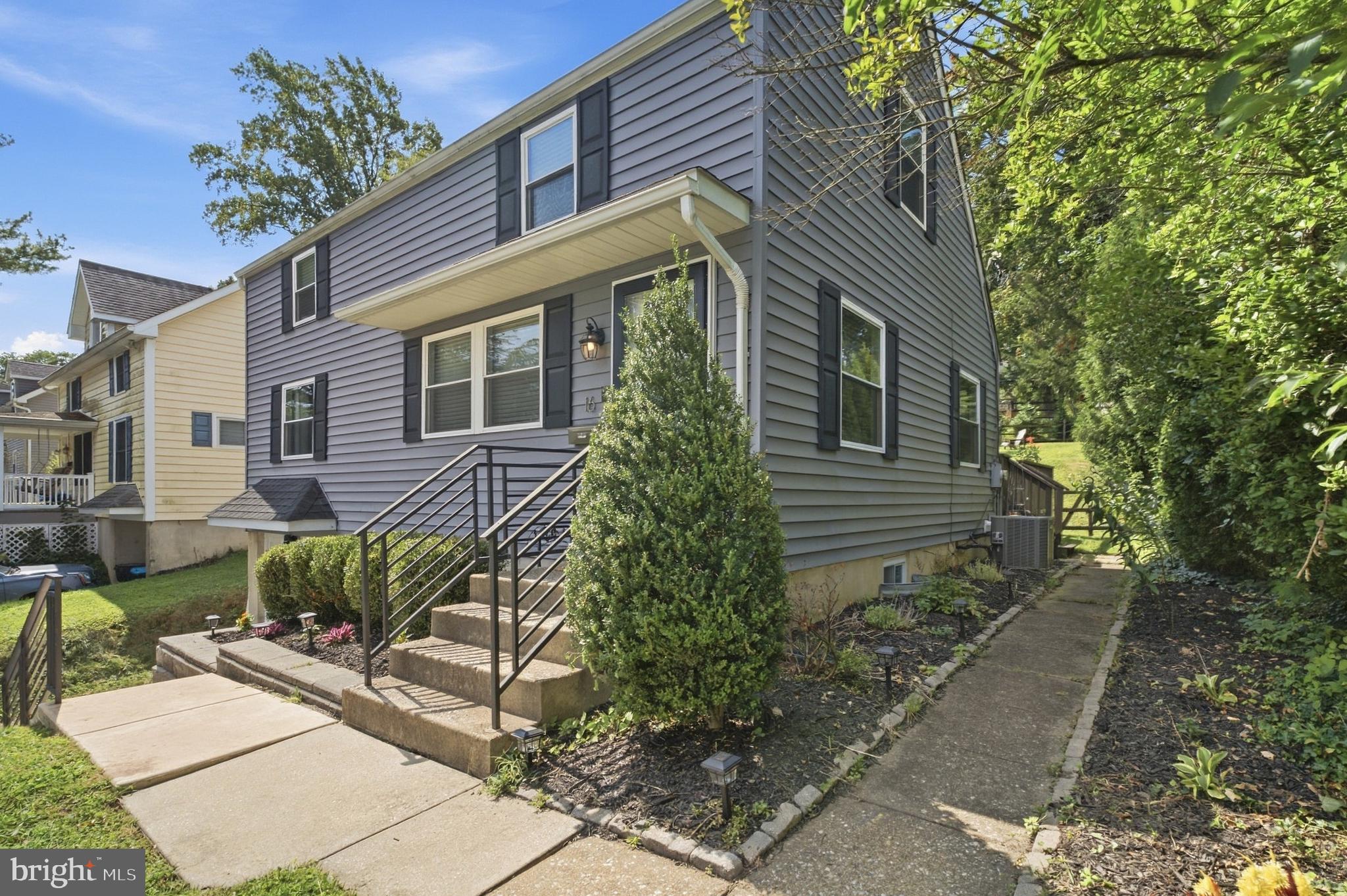 16 MIDLAND AVENUE