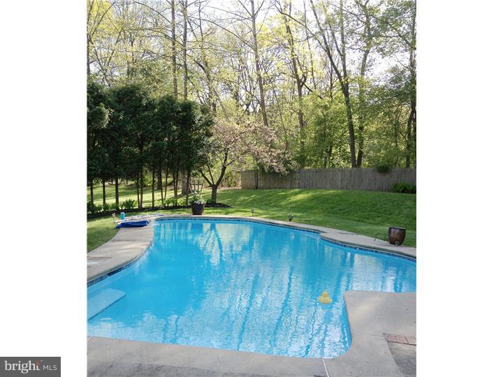 000 - Commercial Sale