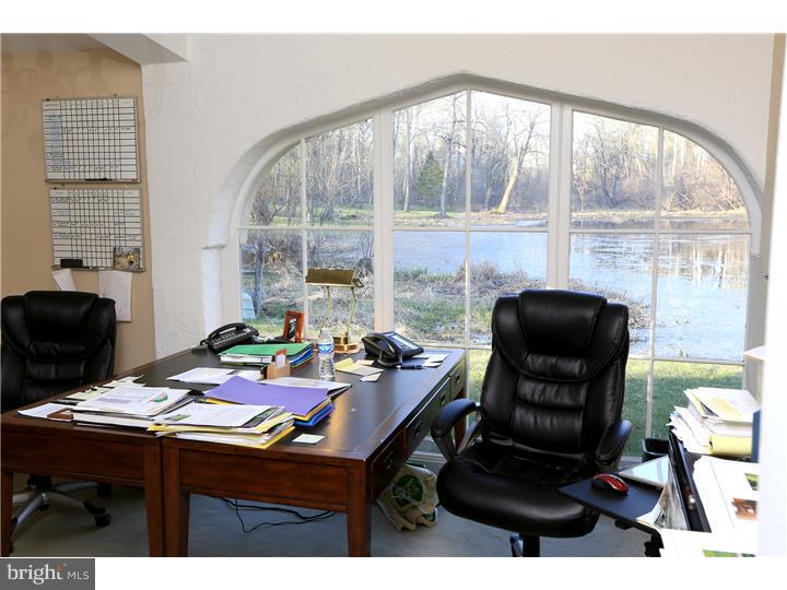 000 - Commercial Sale