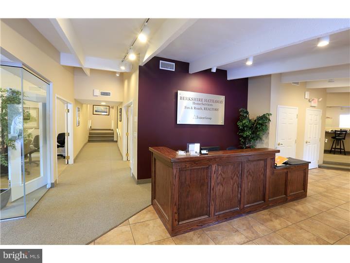 000 - Commercial Sale