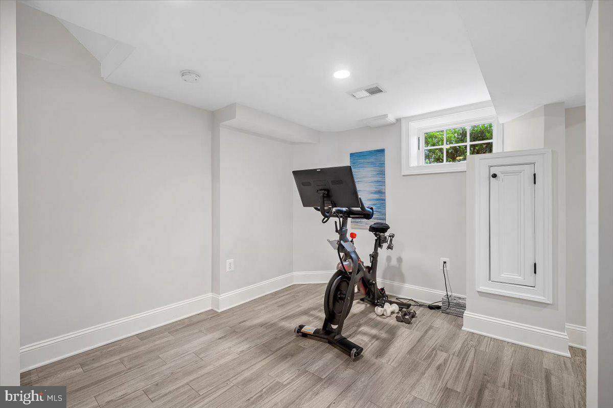 CHEVY CHASE GARDENS - Residential