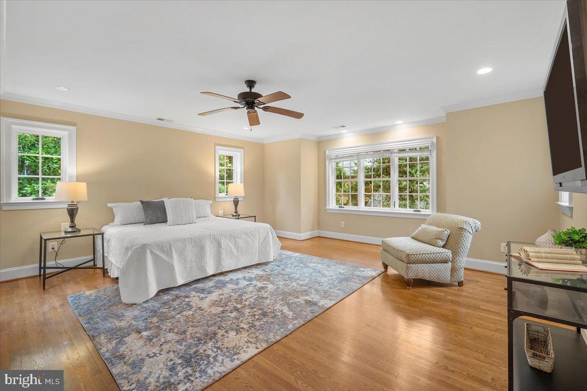 CHEVY CHASE GARDENS - Residential