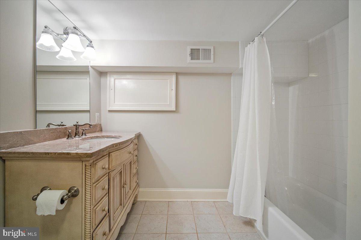 CHEVY CHASE GARDENS - Residential