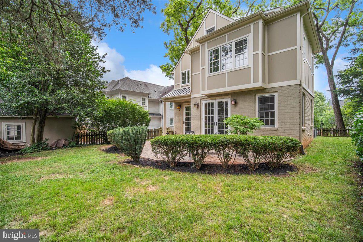 CHEVY CHASE GARDENS - Residential