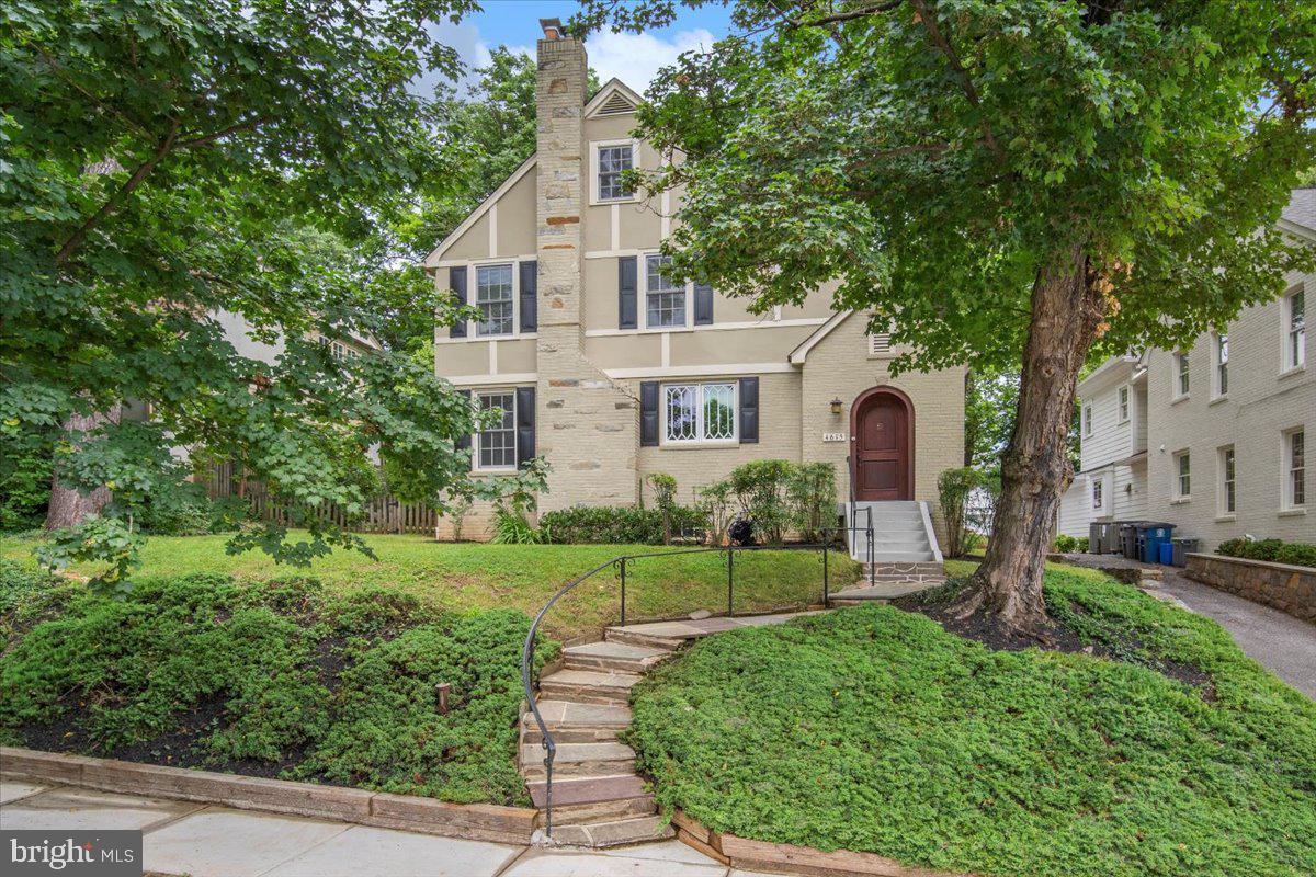 CHEVY CHASE GARDENS - Residential