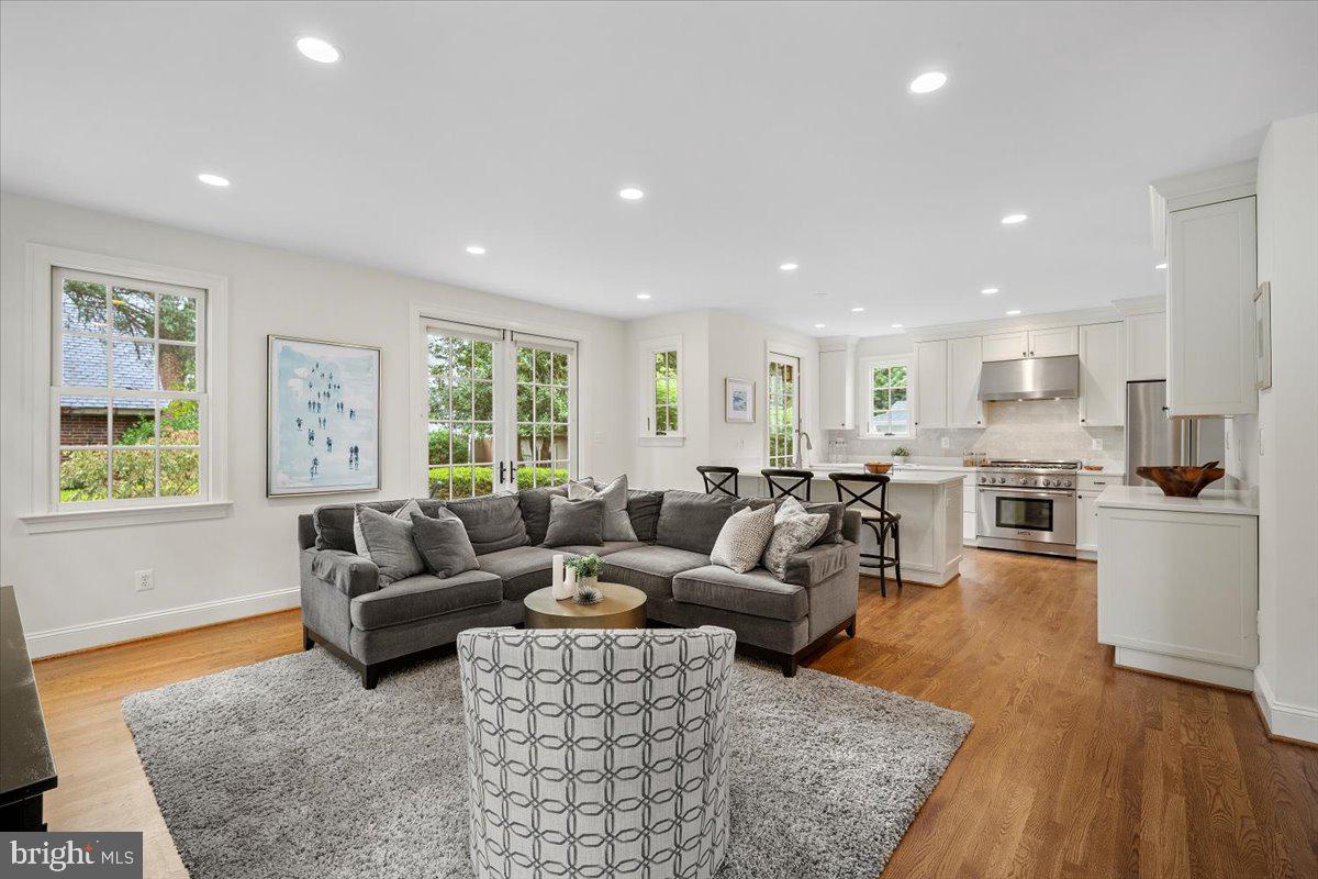 CHEVY CHASE GARDENS - Residential