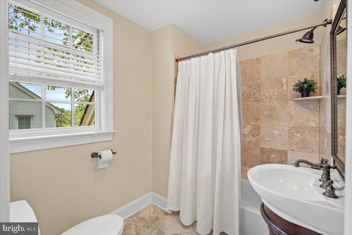 CHEVY CHASE GARDENS - Residential