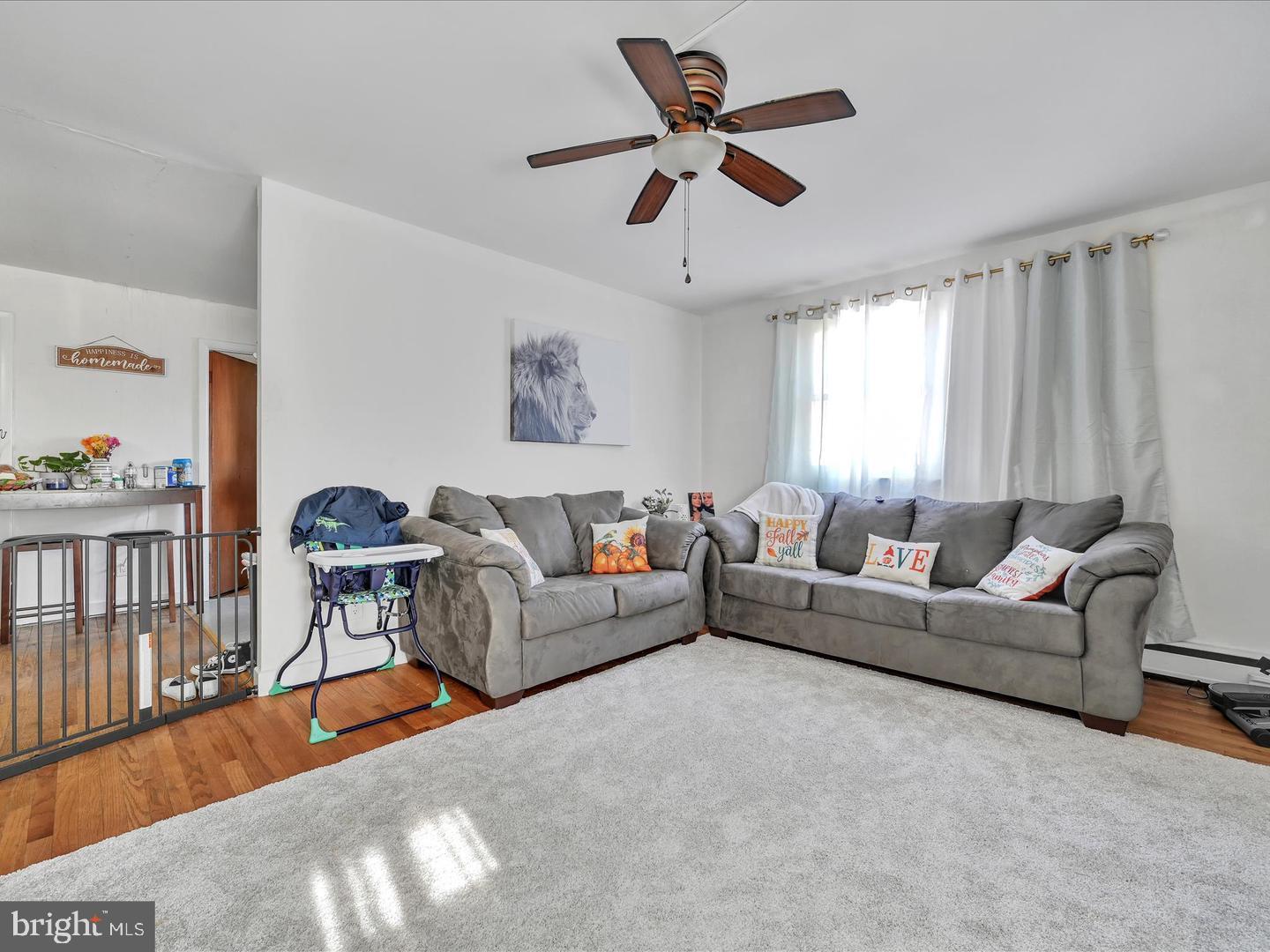 YORKVILLE - Residential