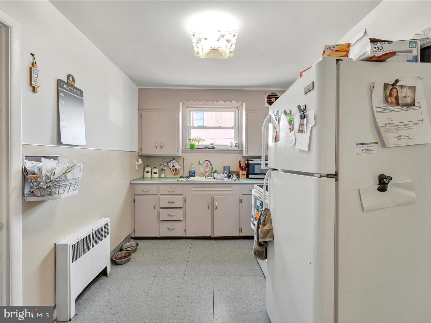 YORKVILLE - Residential