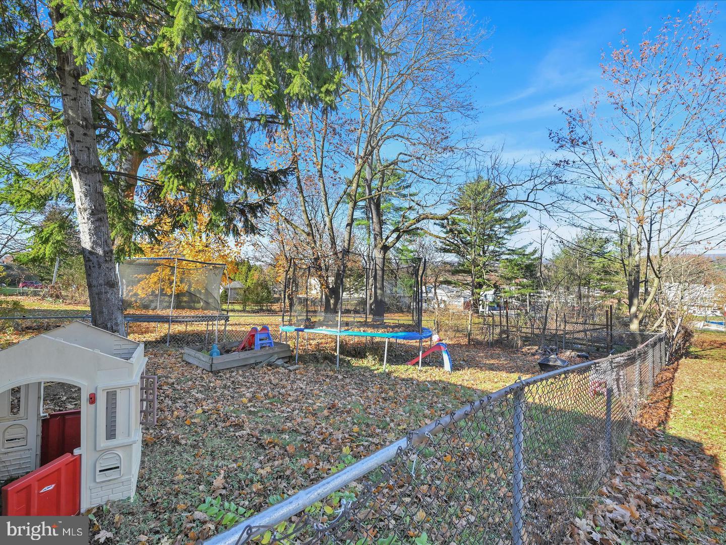 YORKVILLE - Residential