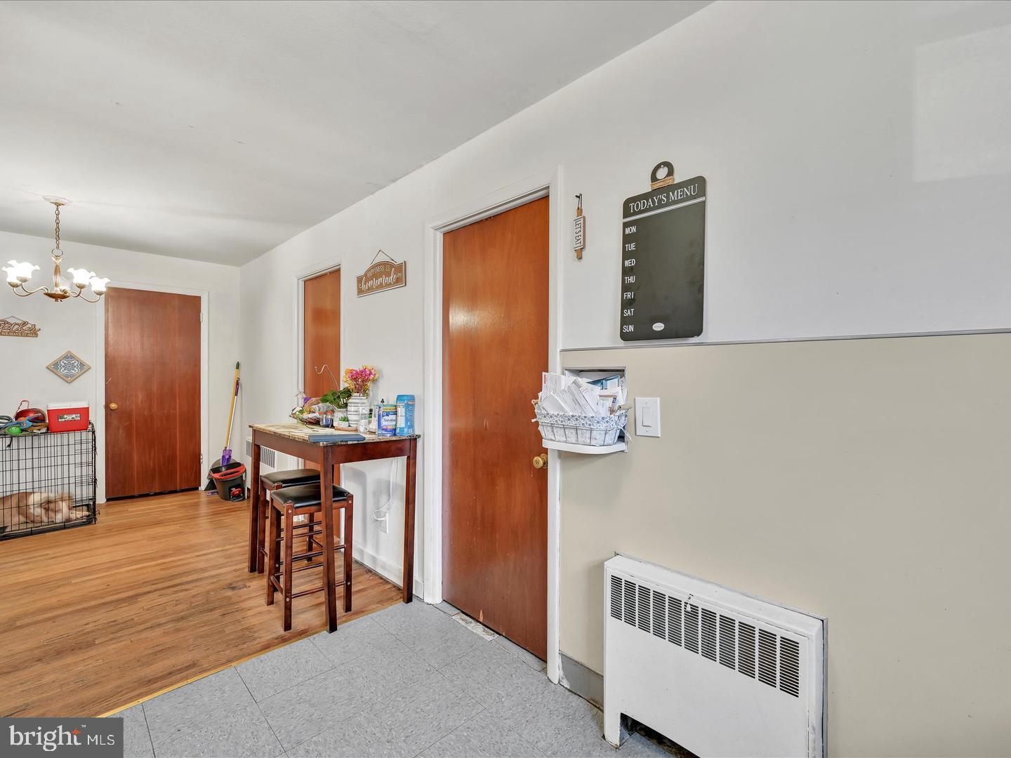 YORKVILLE - Residential