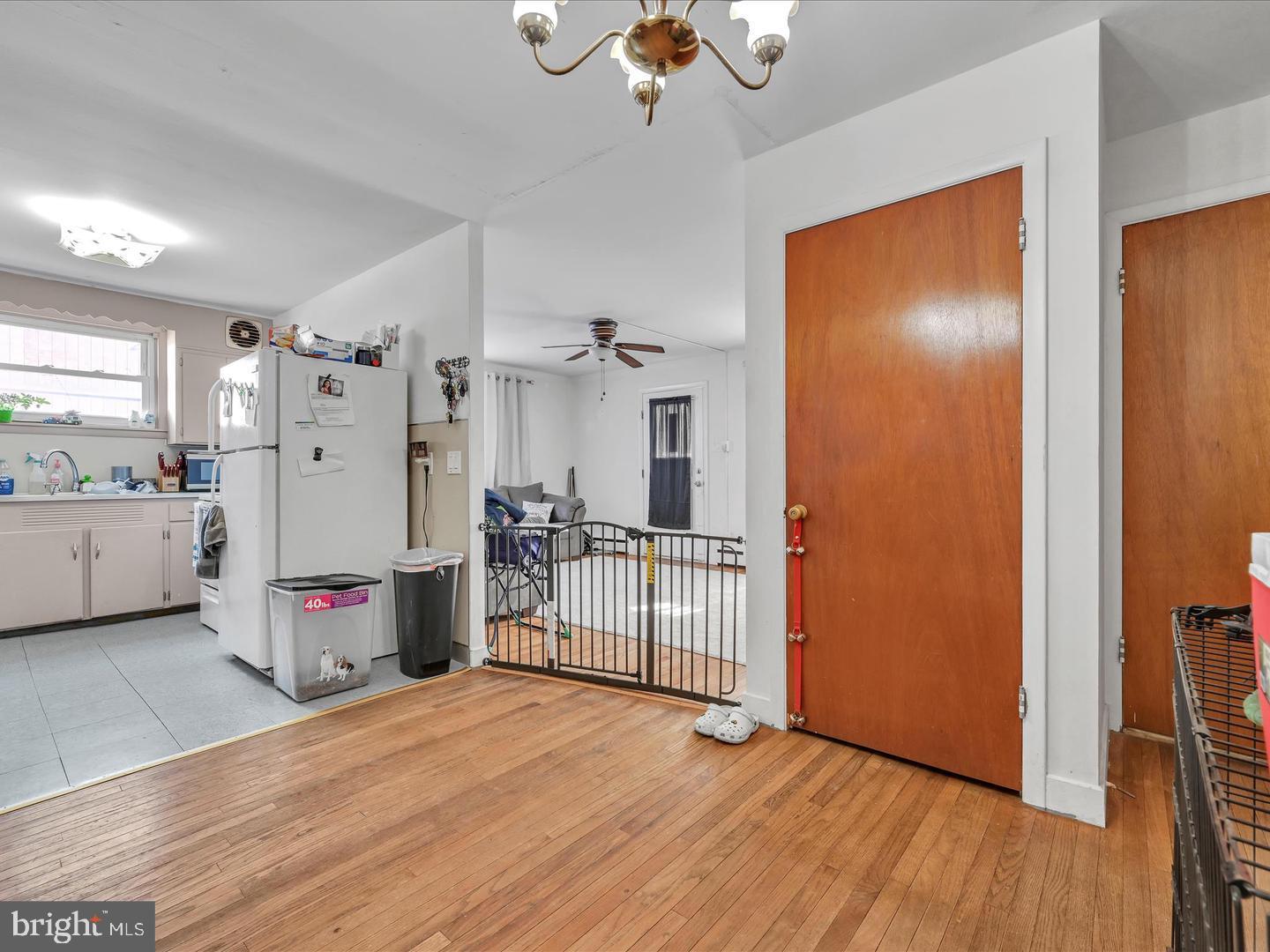 YORKVILLE - Residential