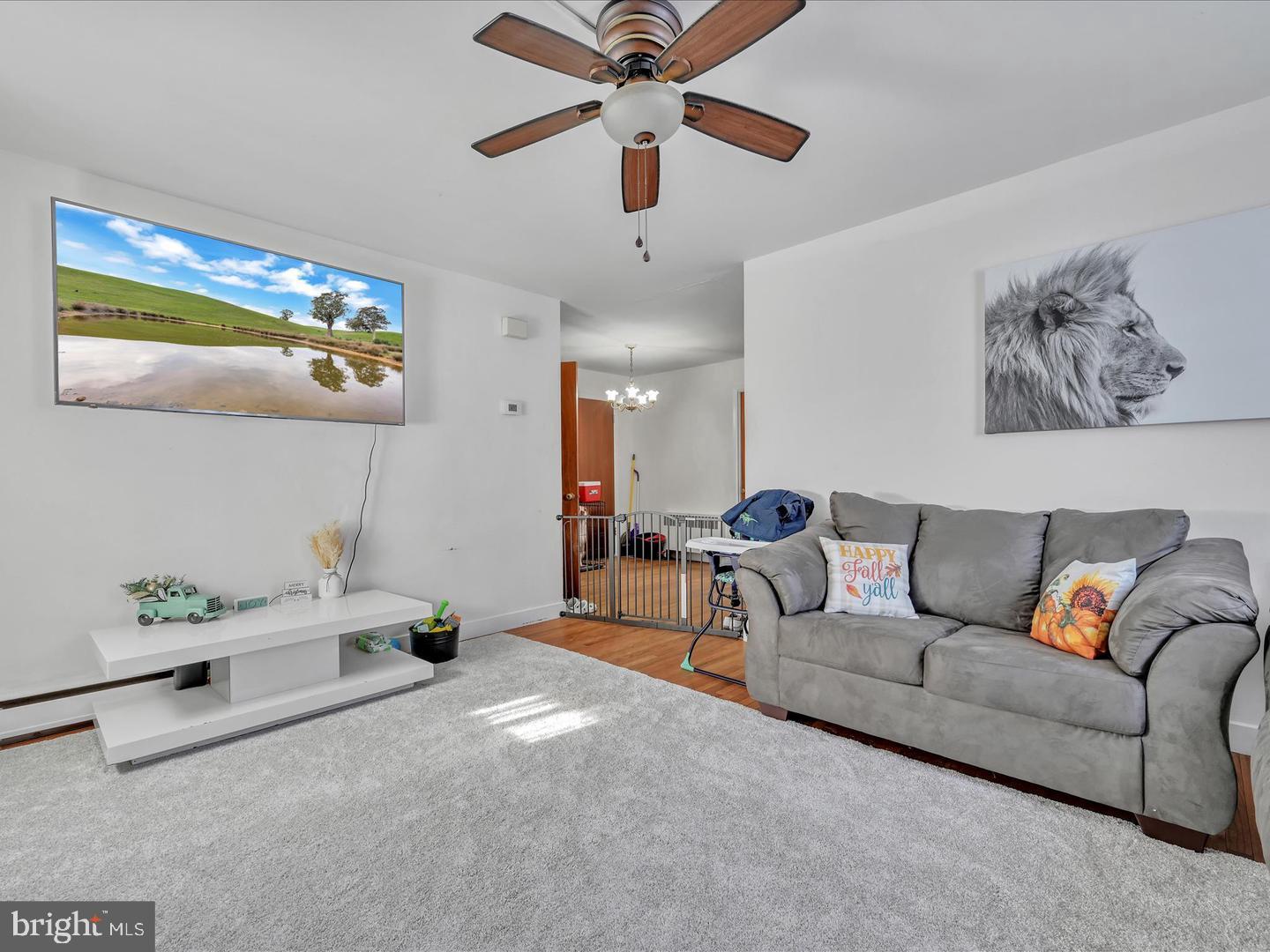 YORKVILLE - Residential