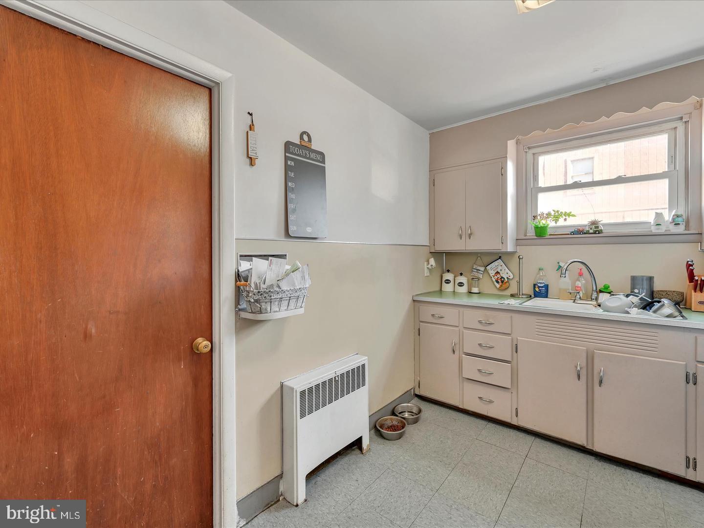 YORKVILLE - Residential