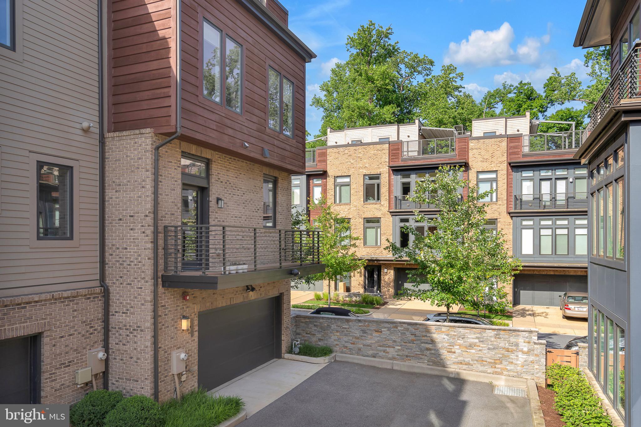 GROSVENOR HEIGHTS - Residential