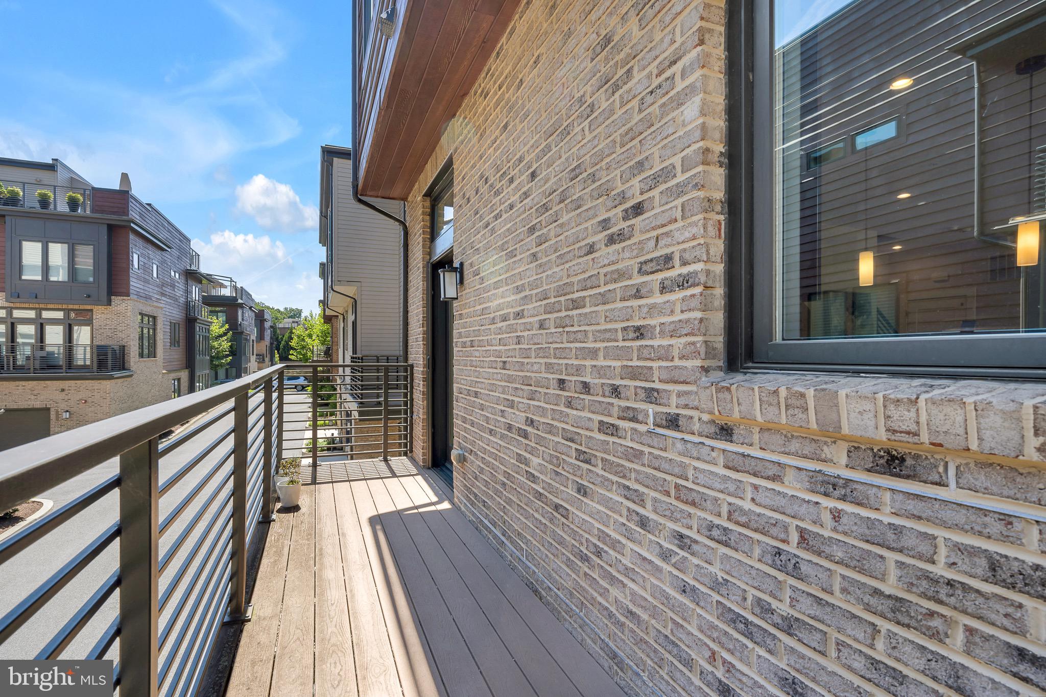 GROSVENOR HEIGHTS - Residential