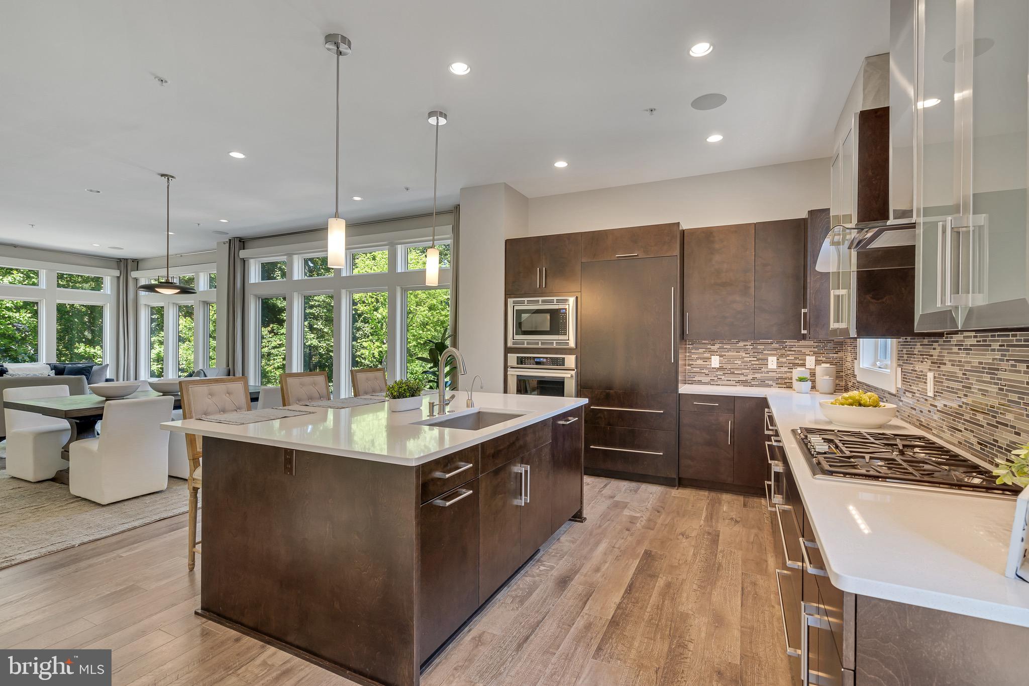 GROSVENOR HEIGHTS - Residential