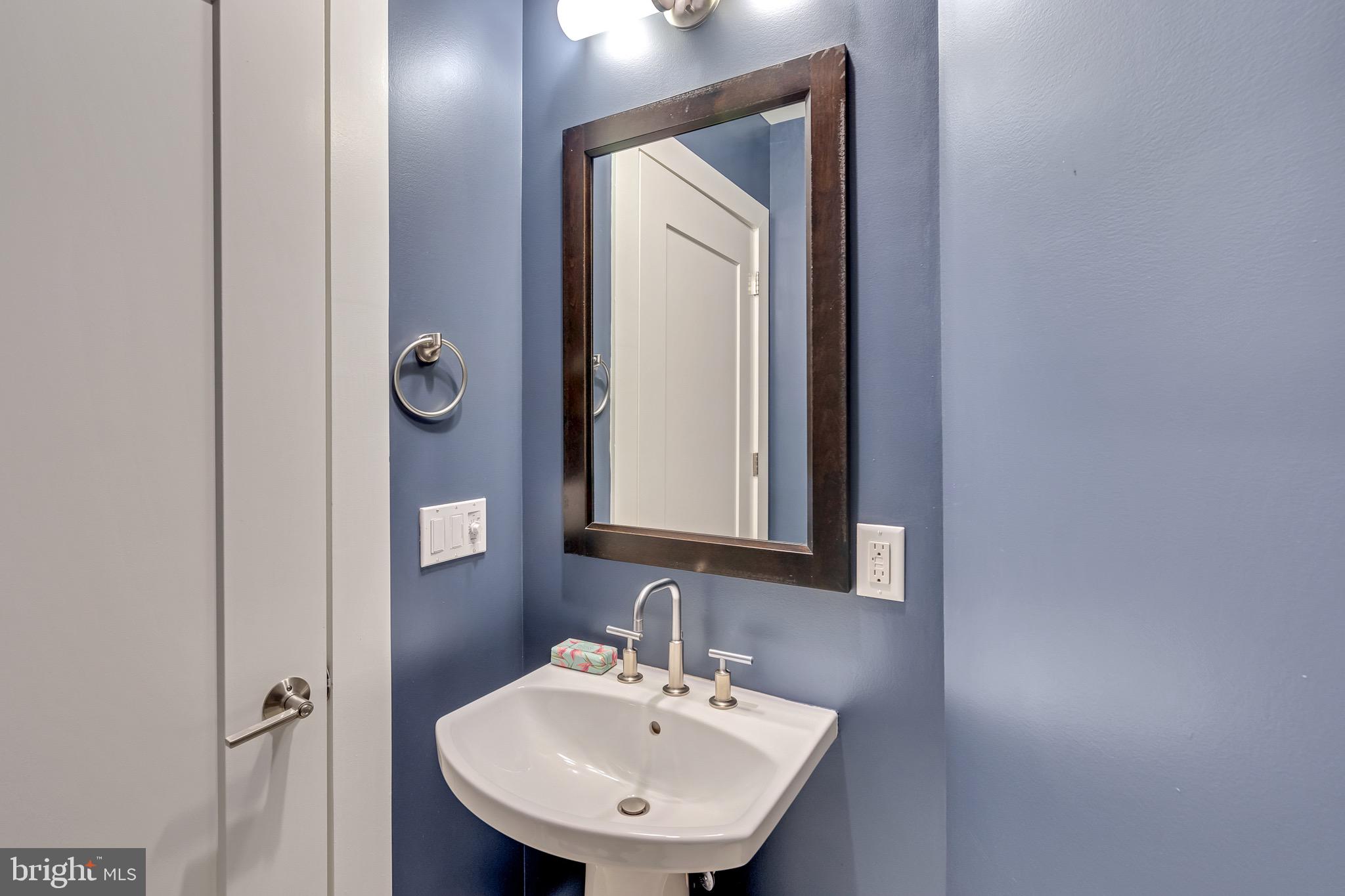 GROSVENOR HEIGHTS - Residential