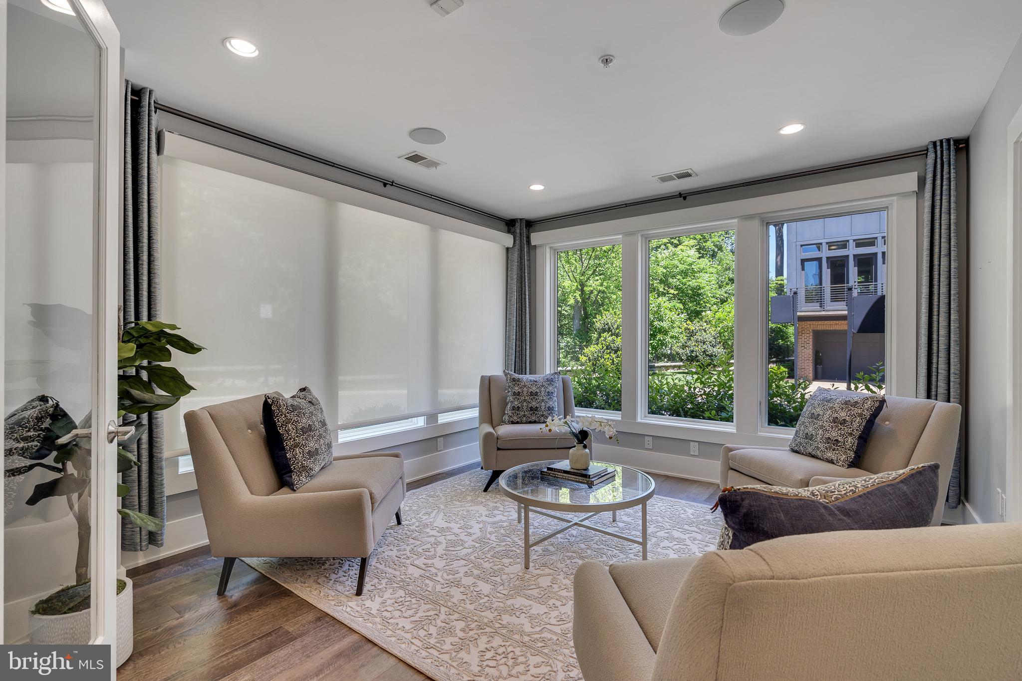 GROSVENOR HEIGHTS - Residential