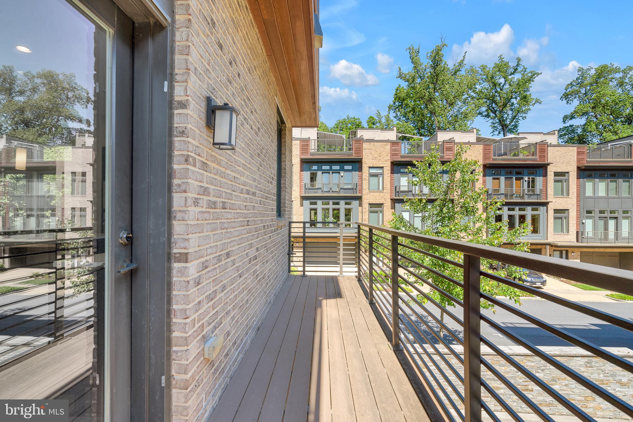 GROSVENOR HEIGHTS - Residential