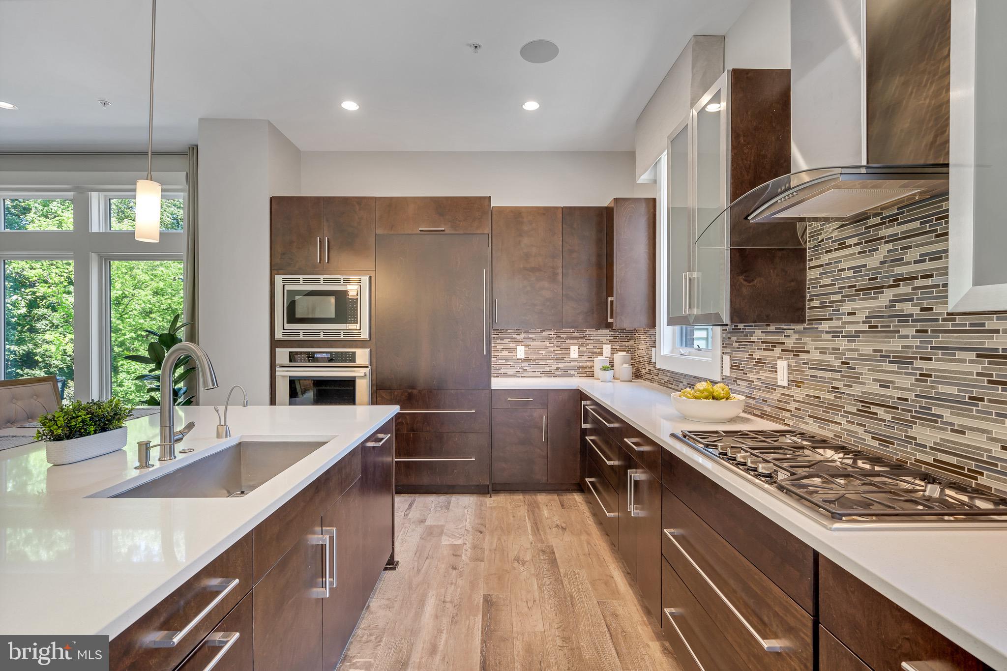 GROSVENOR HEIGHTS - Residential