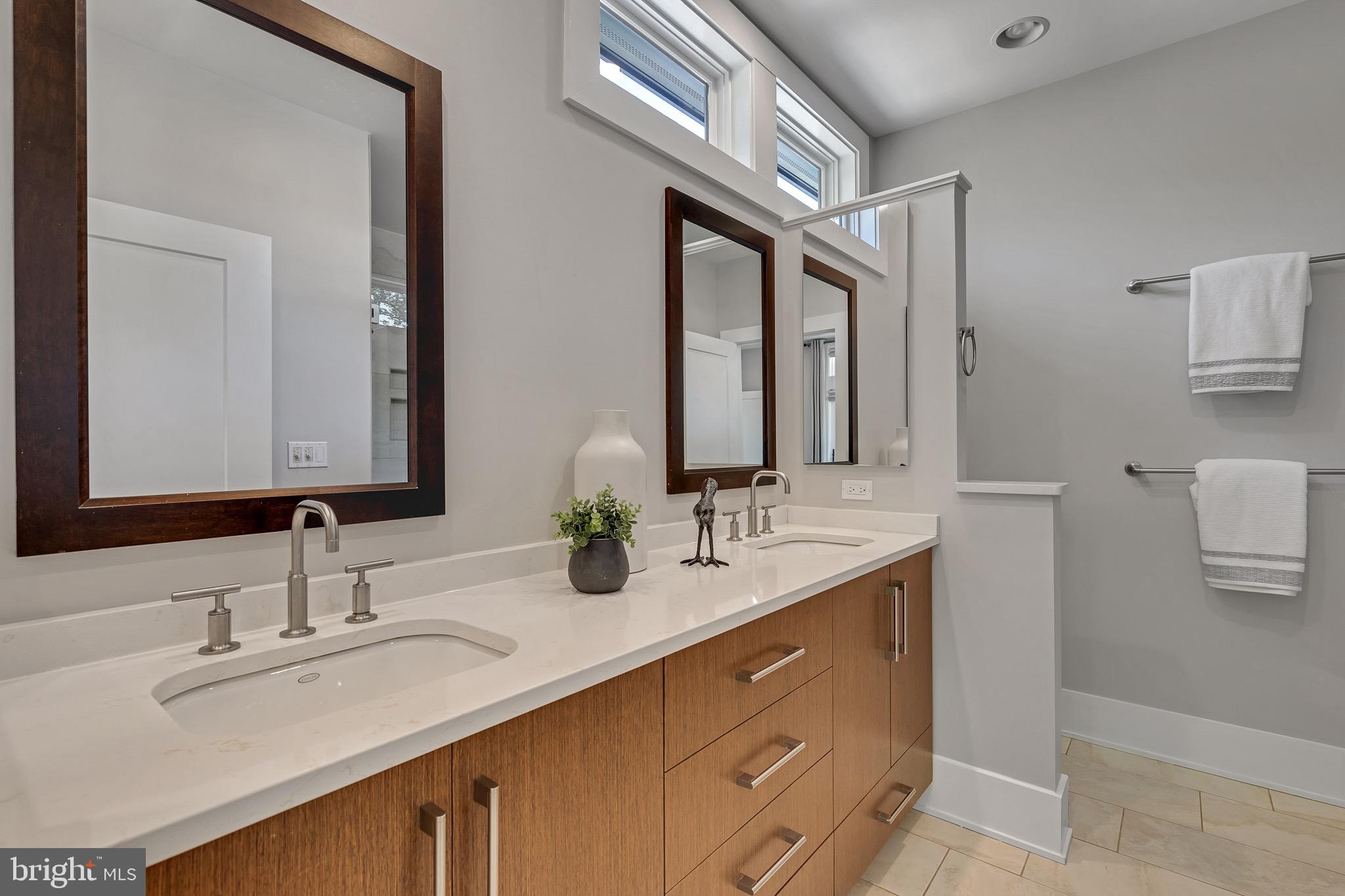 GROSVENOR HEIGHTS - Residential