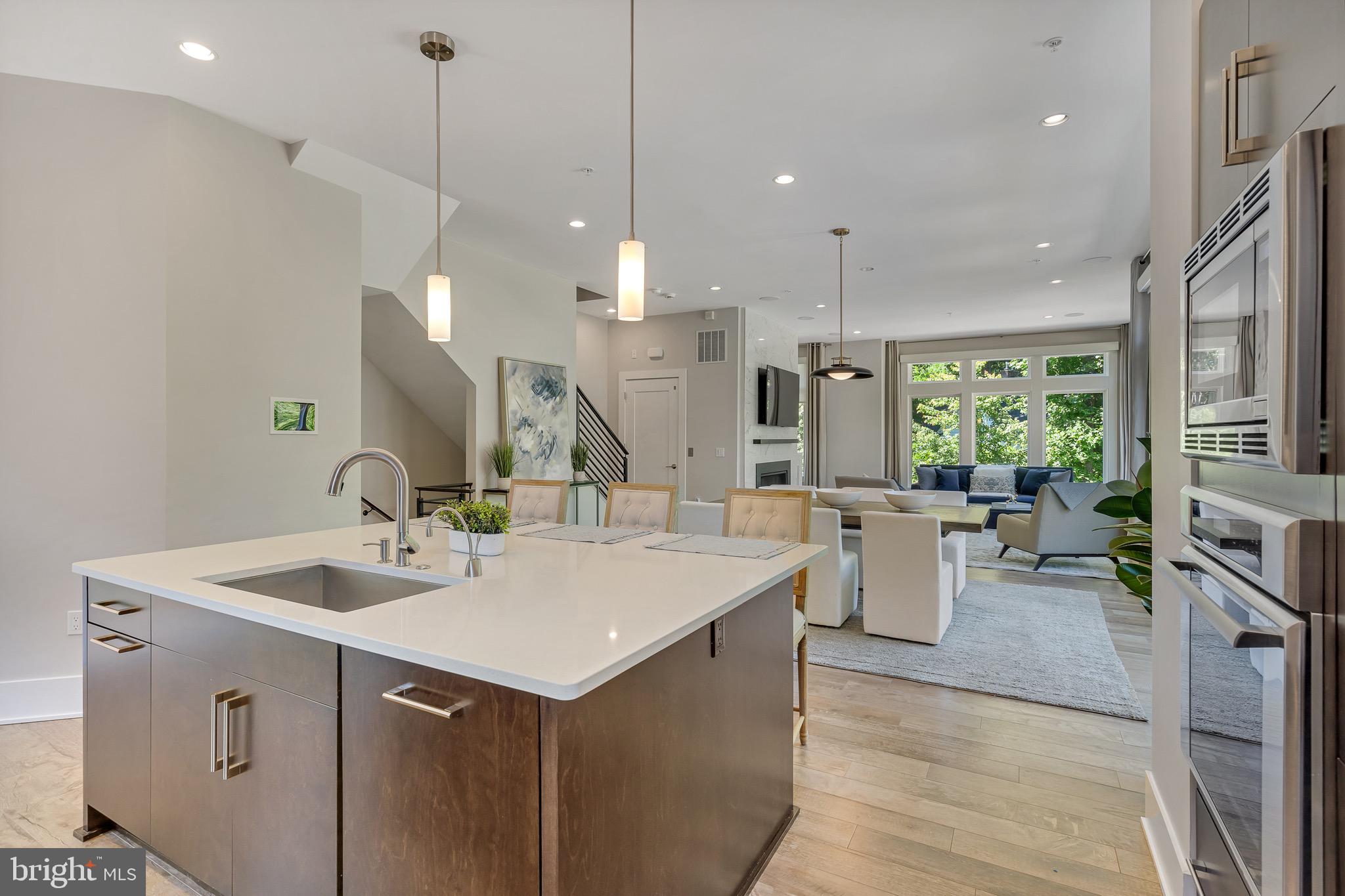 GROSVENOR HEIGHTS - Residential