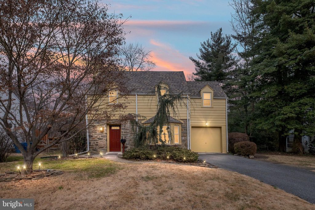 Photo of 805 Woodsdale Road, WILMINGTON, DE 19809 (MLS # DENC2095116)