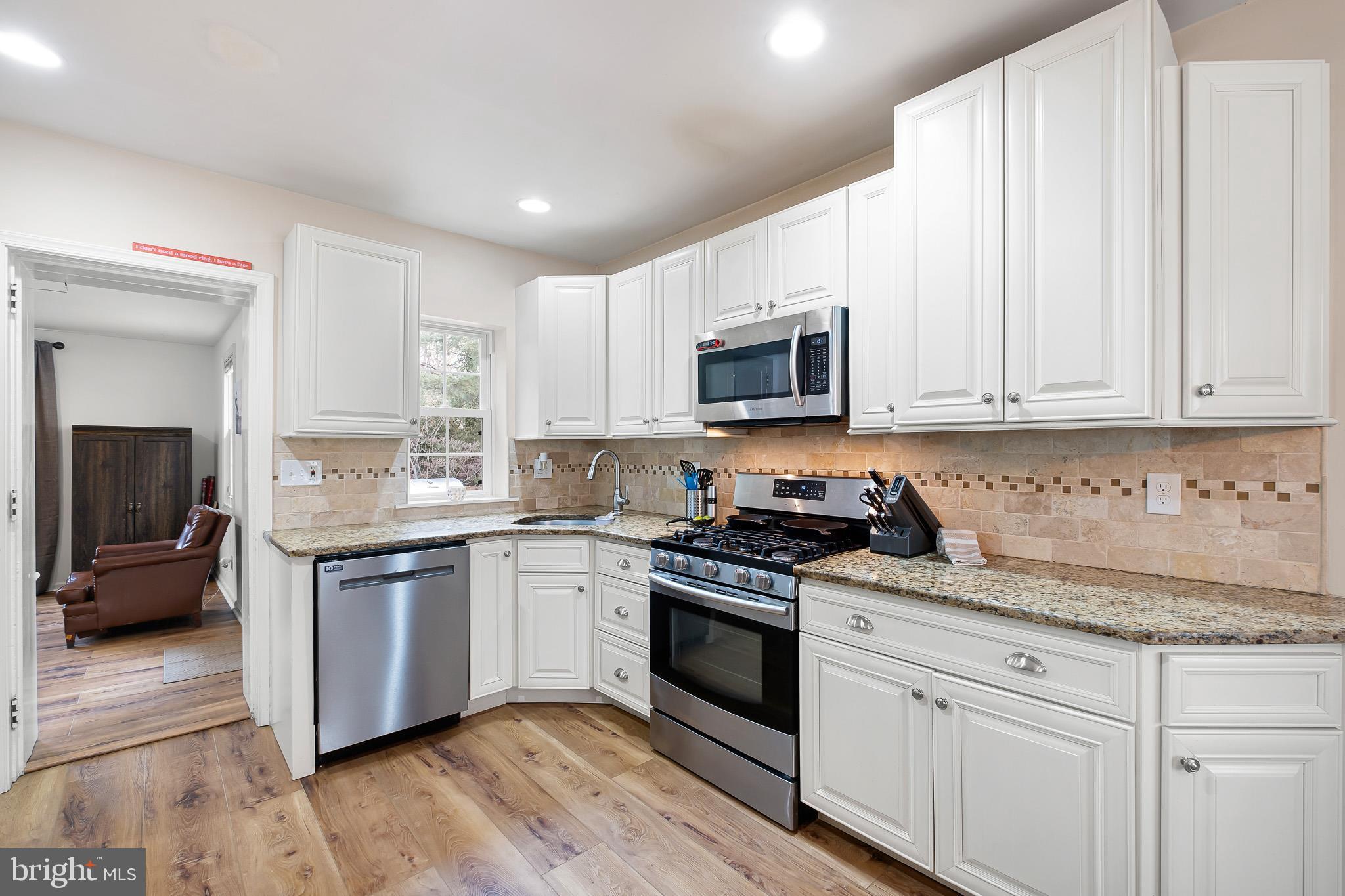 BELLEVUE MANOR ADD - Residential