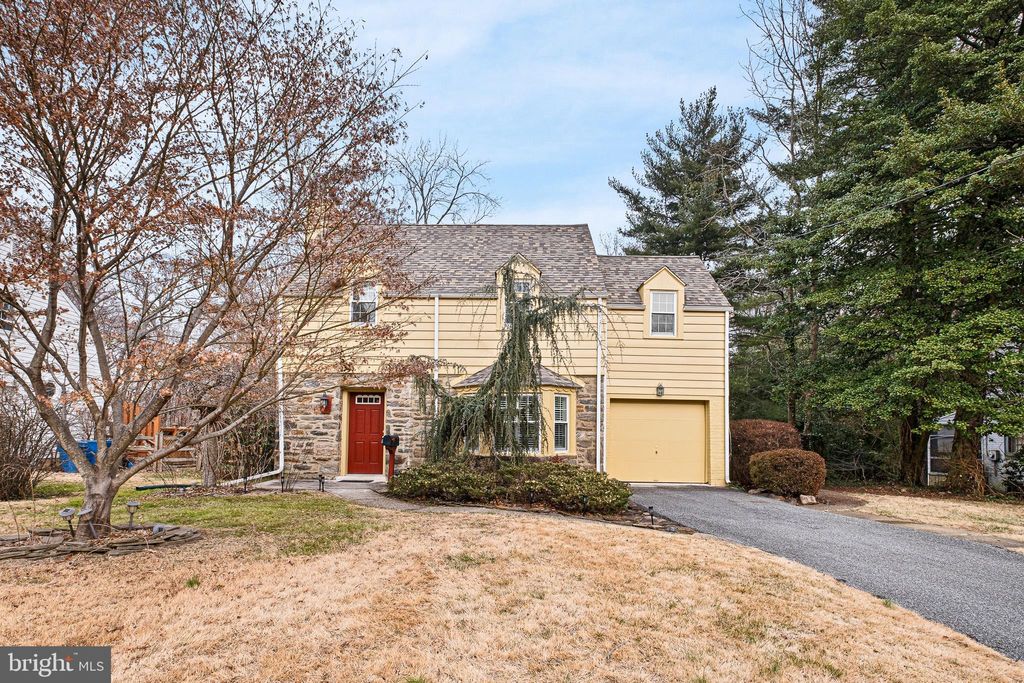 Photo of 805 Woodsdale Road, WILMINGTON, DE 19809 (MLS # DENC2095116)