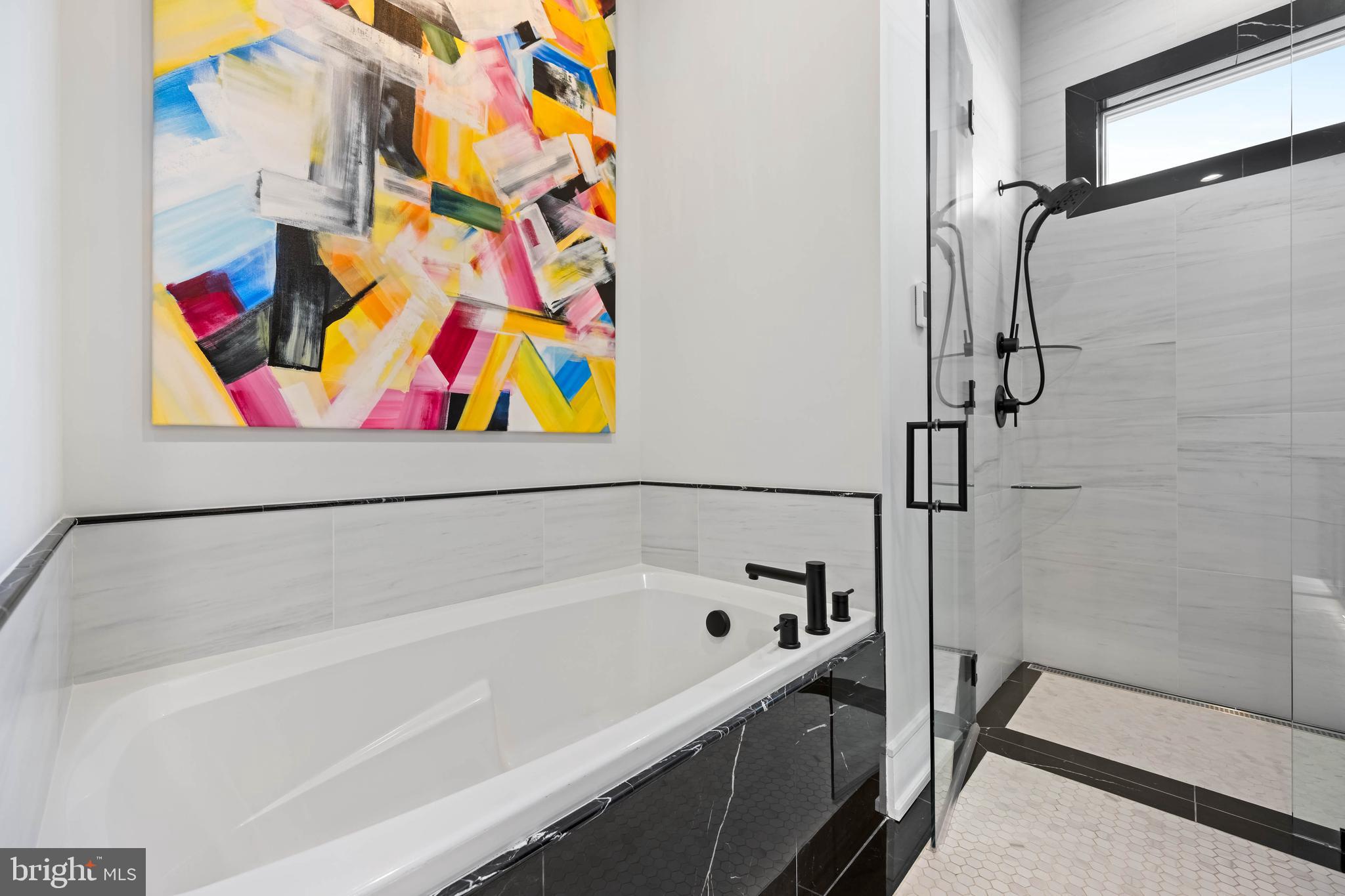 SHOWFIELD - Residential