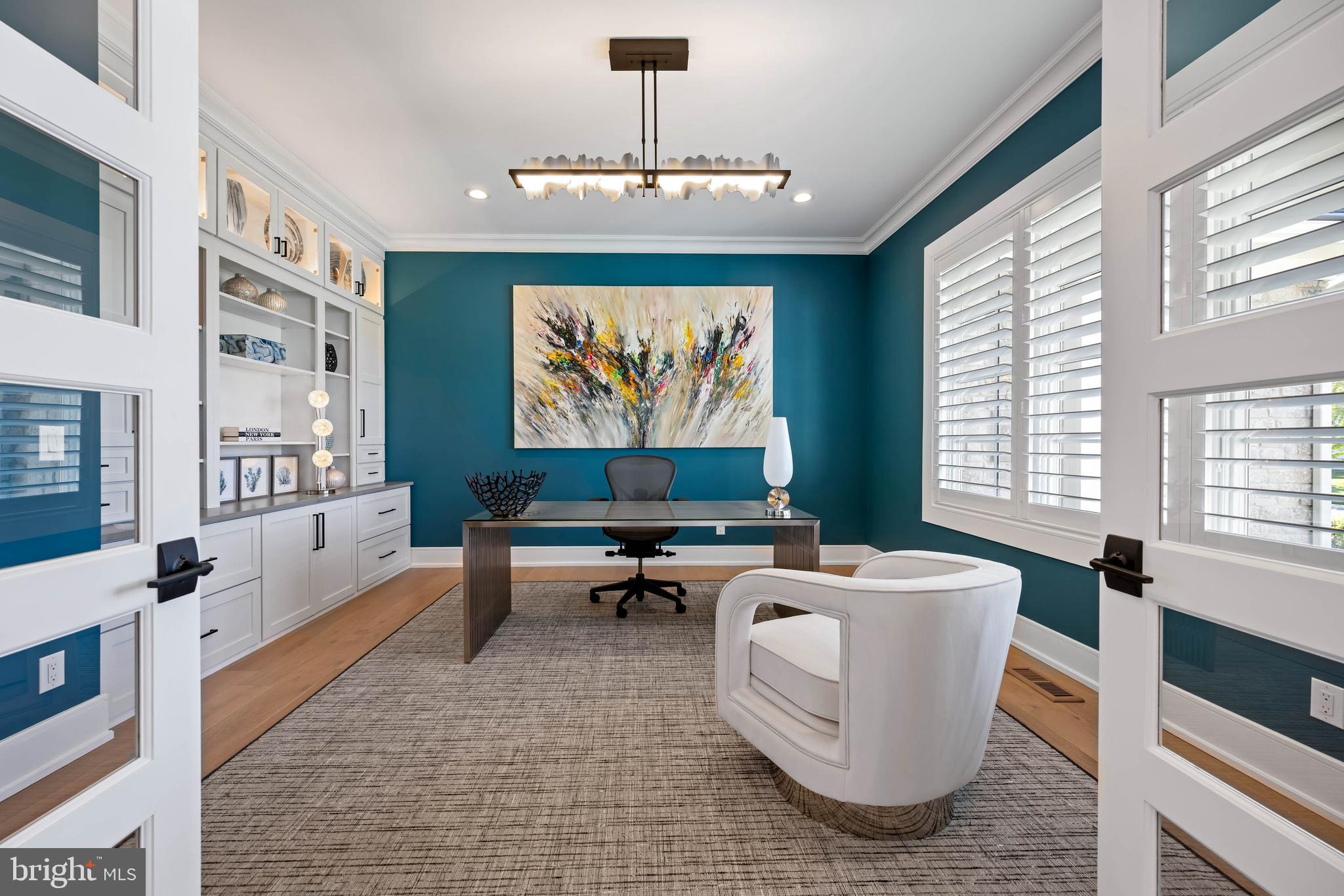 SHOWFIELD - Residential
